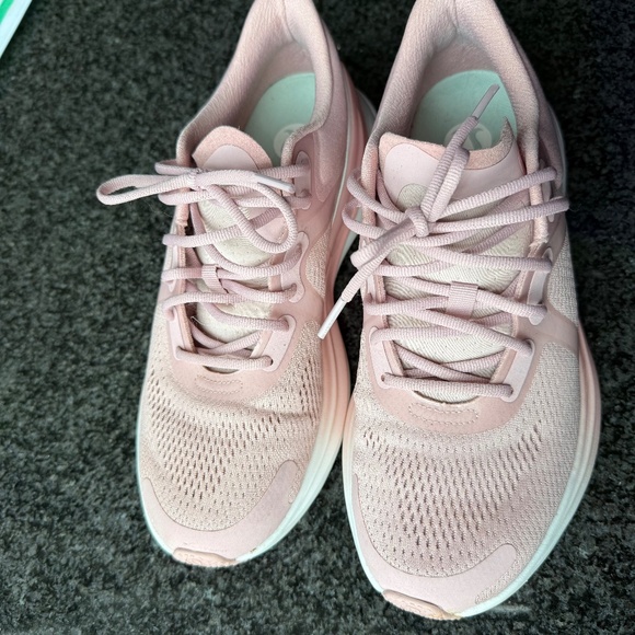 Lululemon Blissfeel Run Pink Parfait Vapor Running Shoe Women’s Sneaker Size 8.5 - Picture 1 of 9